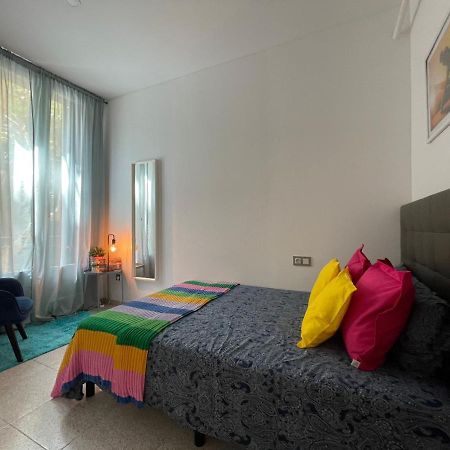 Plaza Universidad Rooms Барселона Екстер'єр фото
