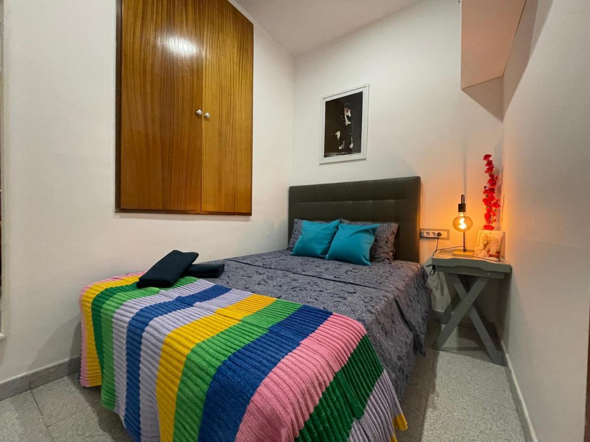 Plaza Universidad Rooms Барселона Екстер'єр фото