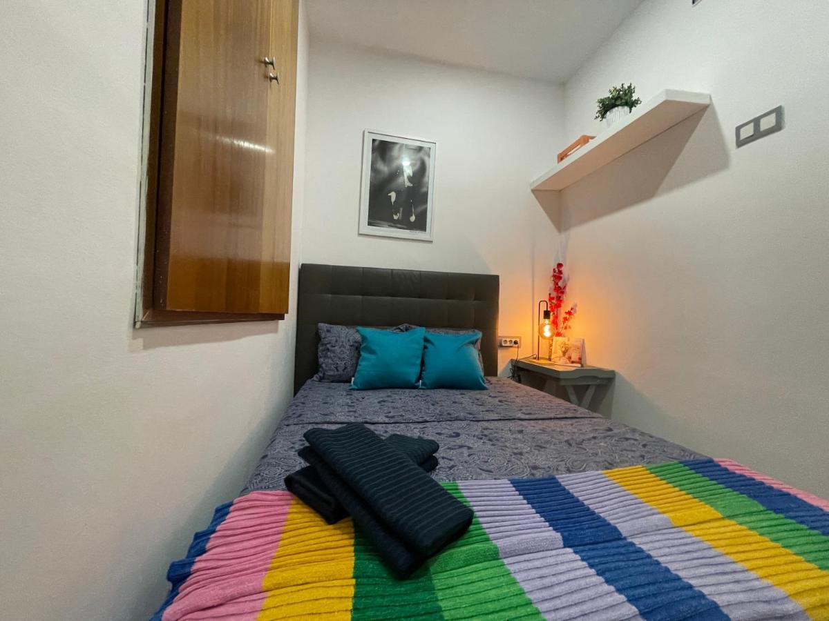 Plaza Universidad Rooms Барселона Екстер'єр фото
