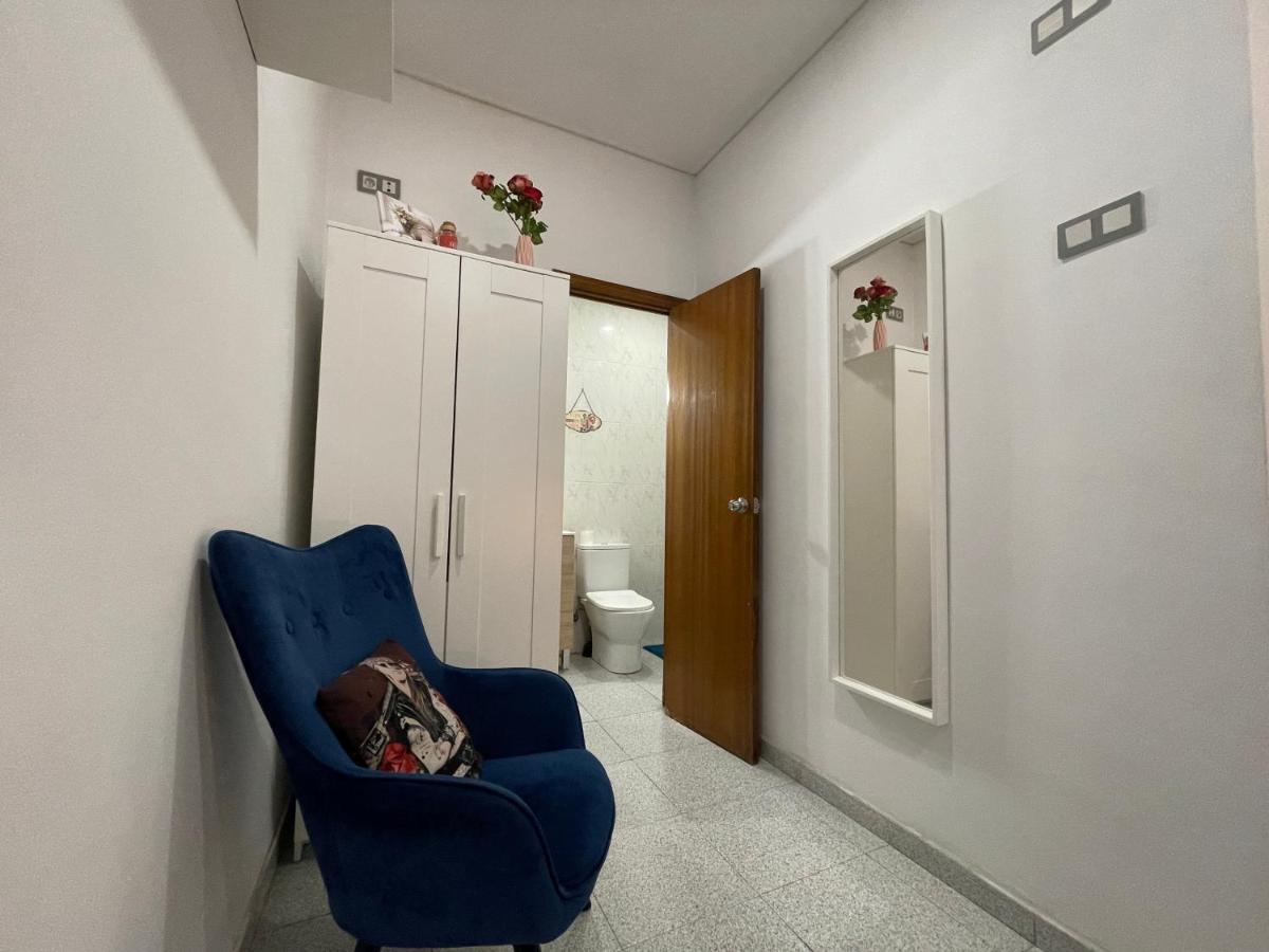 Plaza Universidad Rooms Барселона Екстер'єр фото